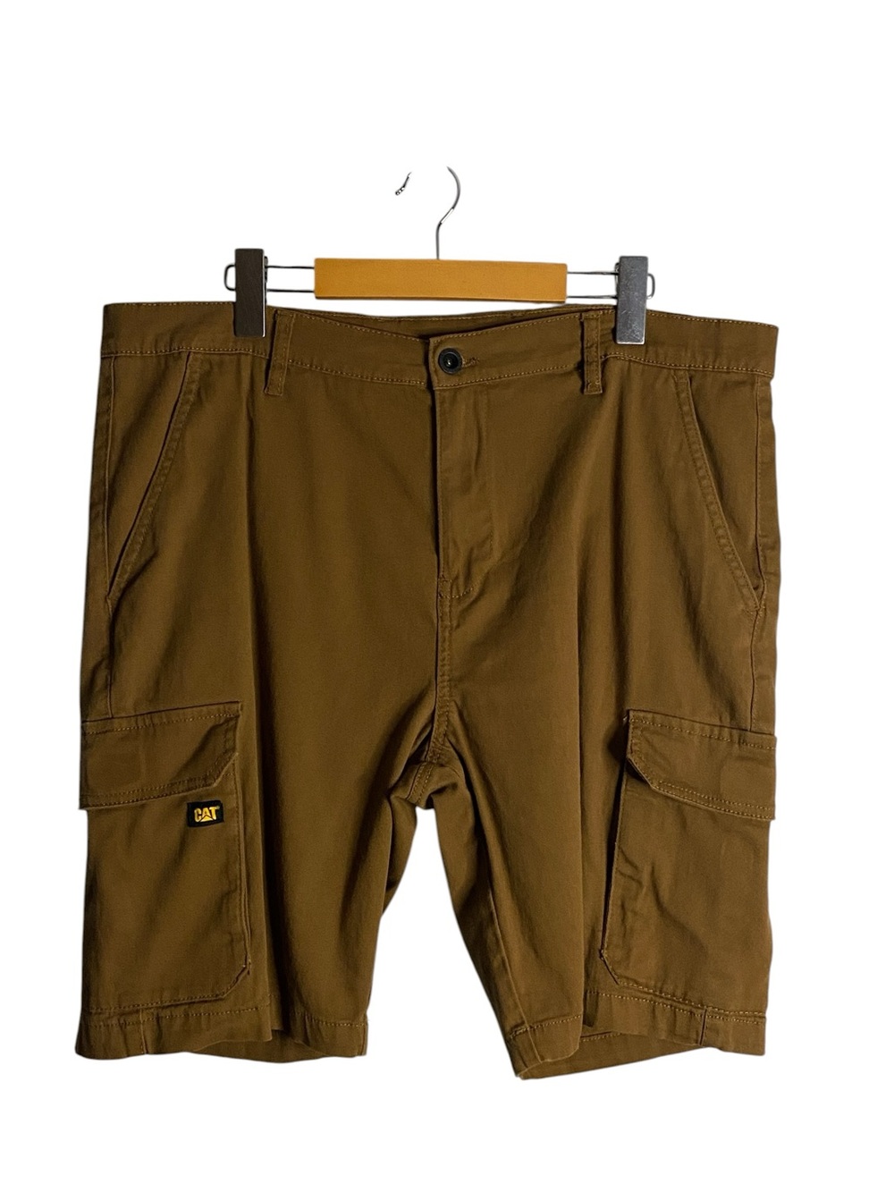 CAT Caterpillar Men’s Dark Tan Utility Relaxed Fit Cargo Shorts